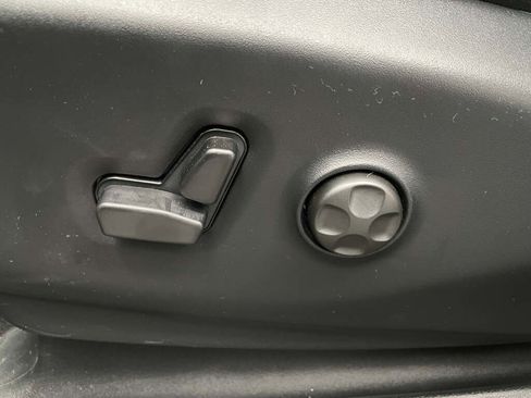 New 2026 Chrysler Voyager LX image 20