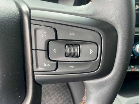 Used 2024 GMC Sierra 1500 AT4 w/ Technology Package AWD/4WD image 14