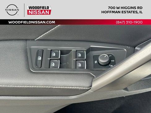 Used 2022 Volkswagen Tiguan SE image 22