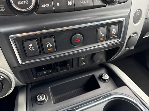 Used 2018 Nissan Titan PRO-4X image 24