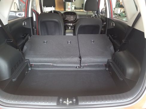 Certified 2023 Kia Soul LX FWD image 13