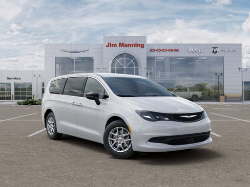 New 2026 Chrysler Voyager LX FWD image 5
