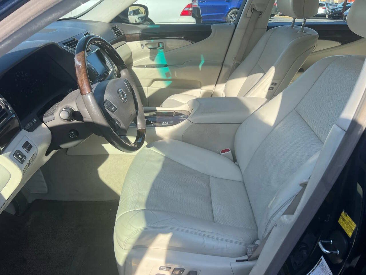 Used 2007 Lexus LS 460 RWD image 9