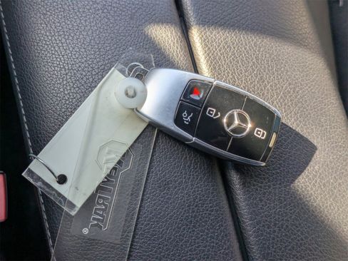 Used 2019 Mercedes-Benz E 300 4MATIC image 65