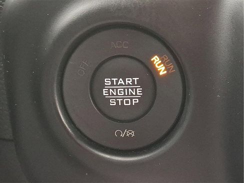 Used 2022 Jeep Wrangler Unlimited Sahara w/ Cold Weather Group image 26