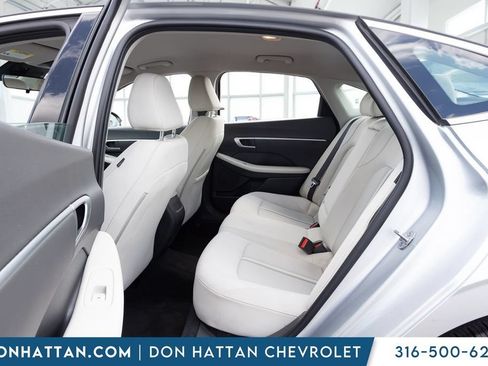 Used 2025 Hyundai Sonata SEL FWD image 18