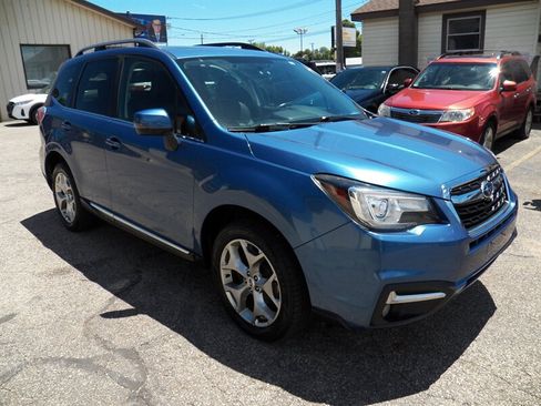 Used 2017 Subaru Forester 2.5i Touring AWD/4WD image 1