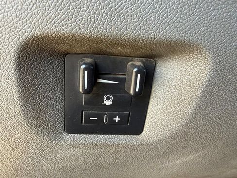 Used 2011 Chevrolet Silverado 3500 W/T RWD image 16