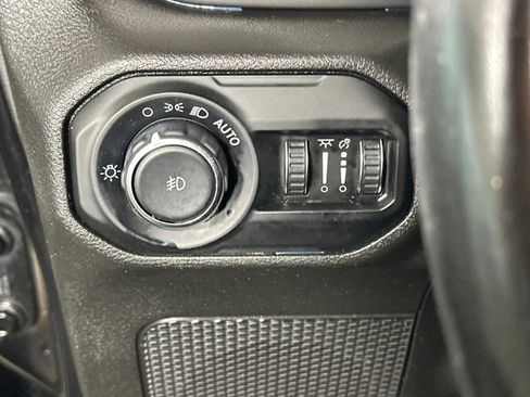 Used 2021 Jeep Wrangler Unlimited Sport image 19