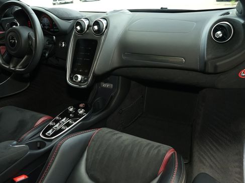 Used 2020 McLaren GT RWD image 15