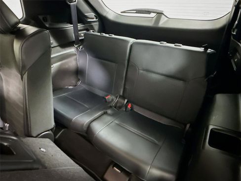 Used 2025 Mitsubishi Outlander SE image 20