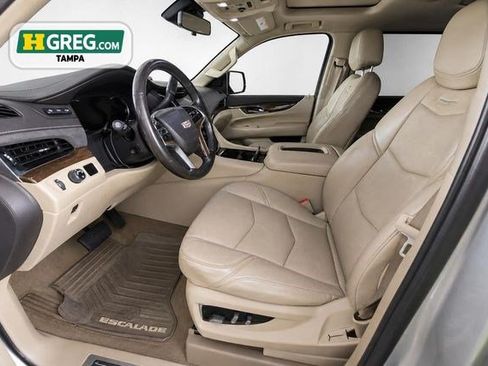 Used 2020 Cadillac Escalade Premium Luxury RWD image 10