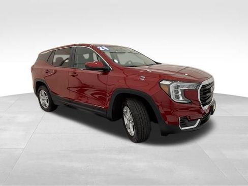 Used 2024 GMC Terrain SLE image 6
