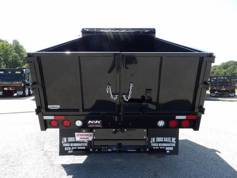 Used 2022 RAM 3500 Tradesman RWD image 6