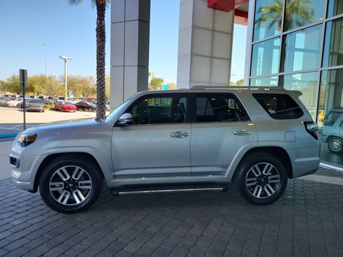 Used 2022 Toyota 4Runner Limited image 3