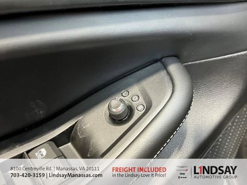 New 2025 Jeep Grand Cherokee Altitude image 28