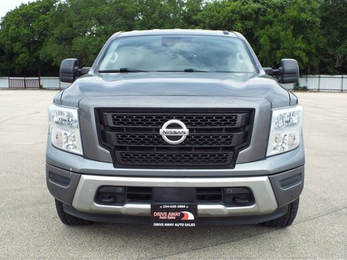 Used 2021 Nissan Titan SV w/ SV Convenience Package AWD/4WD image 2