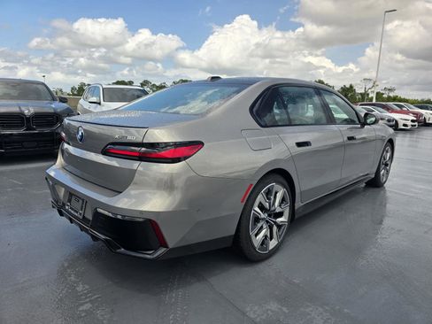 New 2026 BMW i7 xDrive60 w/ Premium Package AWD/4WD image 2