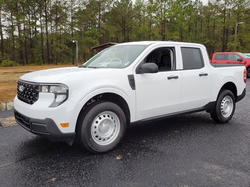 New 2025 Ford Maverick XL image 3