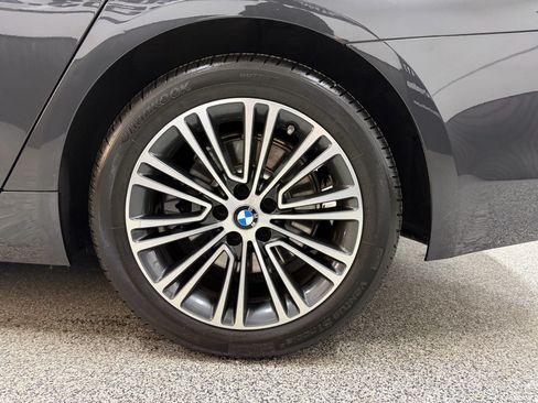 Used 2019 BMW 530i w/ Convenience Package RWD image 9