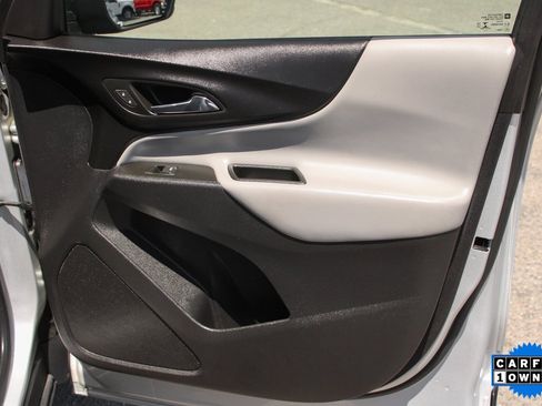 Used 2022 Chevrolet Equinox LS image 33