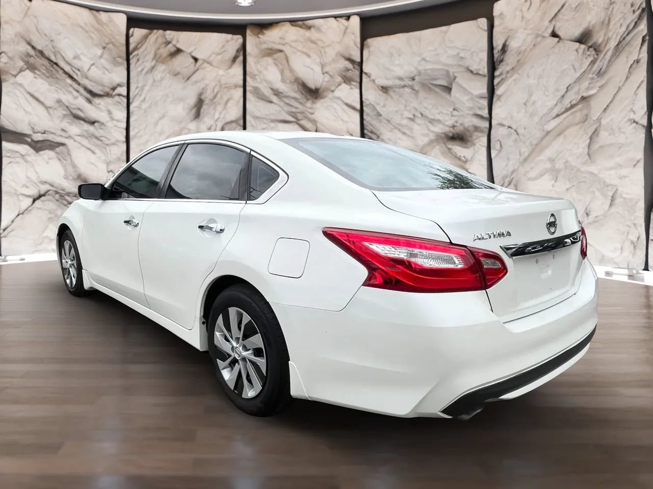 Used 2017 Nissan Altima 2.5 SV FWD image 5