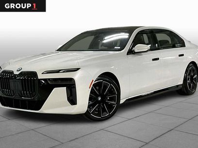 New 2025 BMW 760i xDrive
