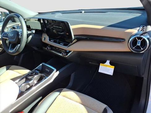 New 2026 Chevrolet Equinox ACTIV w/ Convenience Package III image 11