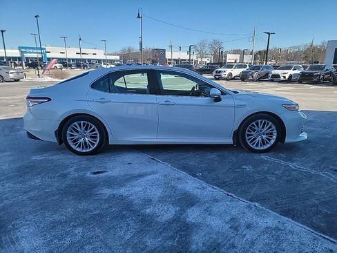 Used 2018 Toyota Camry XLE w/ Audio Package image 7