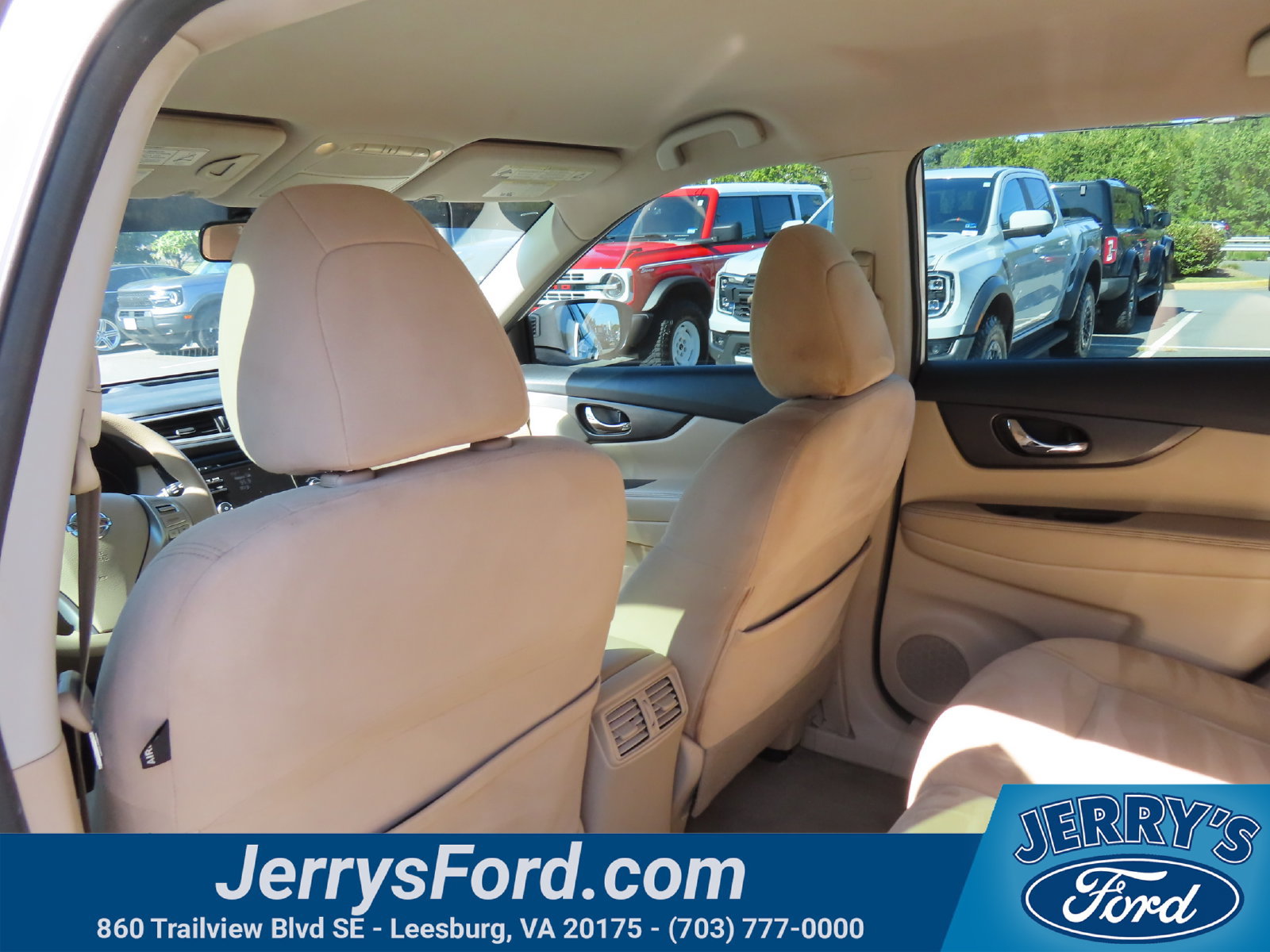 Used 2015 Nissan Rogue S AWD/4WD image 26