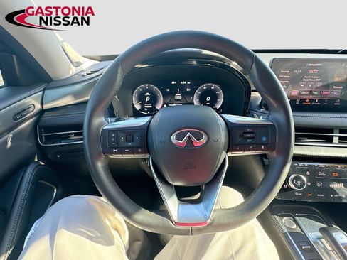 Used 2023 INFINITI QX60 Luxe w/ Performance Audio Package FWD image 14