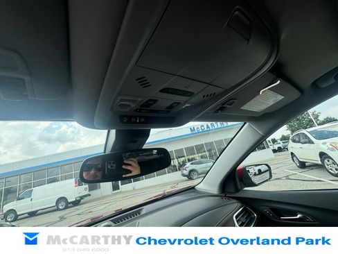 Used 2024 Chevrolet Equinox Premier AWD/4WD image 17
