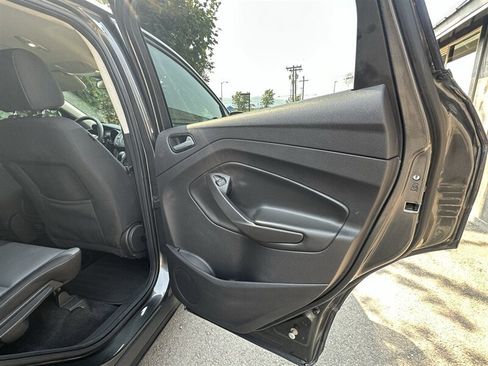 Used 2015 Ford Escape SE AWD/4WD image 39