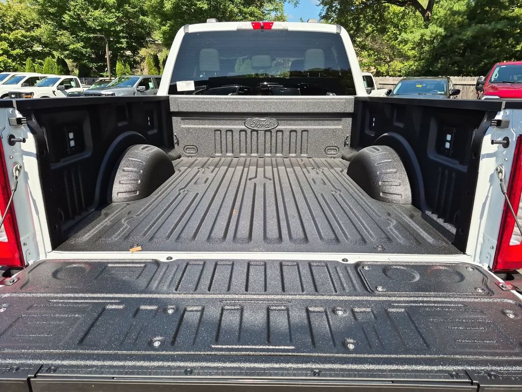 New 2027 Ford F250 XLT w/ XLT Premium Package AWD/4WD image 24