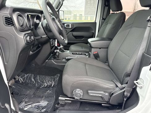 Used 2023 Jeep Wrangler Sport AWD/4WD image 22