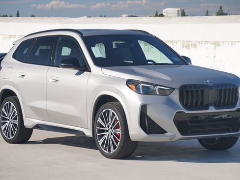 New 2026 BMW X1 xDrive28i w/ Technology Package image 3