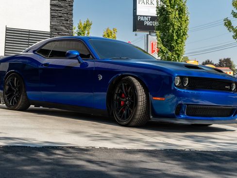Used 2019 Dodge Challenger SRT Hellcat w/ Laguna Leather Package RWD image 5