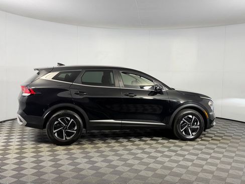 Used 2023 Kia Sportage LX image 5