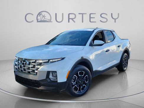 Used 2023 Hyundai Santa Cruz SE FWD image 1