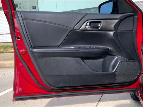 Used 2017 Honda Accord Sport Special Edition image 20