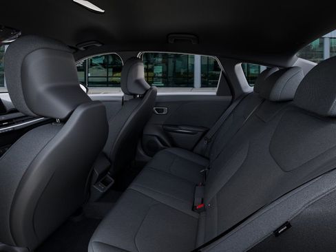 New 2026 Kia K4 FWD image 18