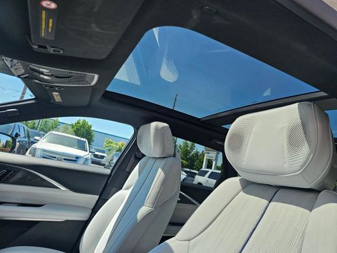 Used 2024 Cadillac Lyriq Sport AWD/4WD image 25