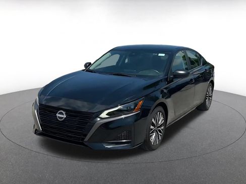Used 2026 Nissan Altima 2.5 SV FWD image 7