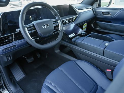 New 2026 INFINITI QX80 4WD image 7