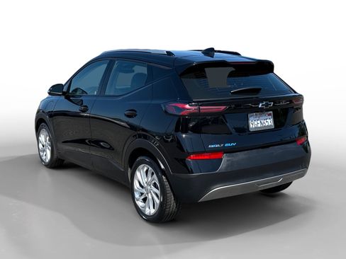 Used 2023 Chevrolet Bolt EUV LT FWD image 3