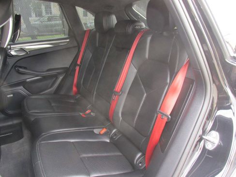 Used 2018 Porsche Macan Turbo image 80