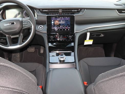New 2026 Jeep Grand Cherokee Laredo X AWD/4WD image 18