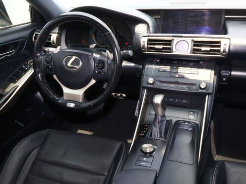 Used 2016 Lexus IS 200t w/ F Sport Package RWD image 10