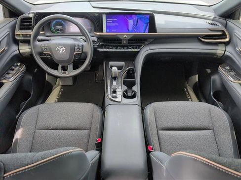 Used 2024 Toyota Crown XLE image 17