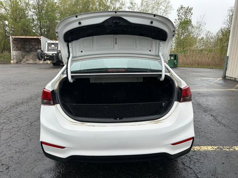 Used 2022 Hyundai Accent SE FWD image 14